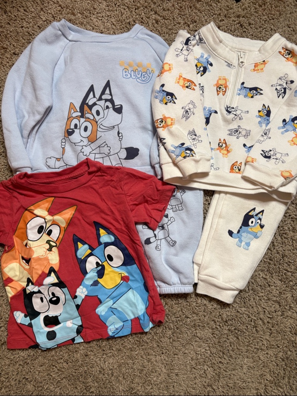 Bluey clothing bundle- size 18 months, two matching sets and tshirt